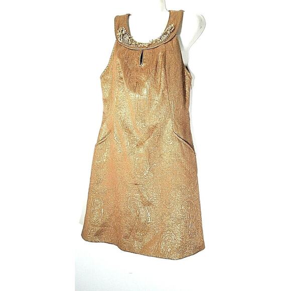 Alexia Admor Dresses & Skirts - Alexia Admor Gold Jacquard Shift Dress w/ Beaded Collar – Size S